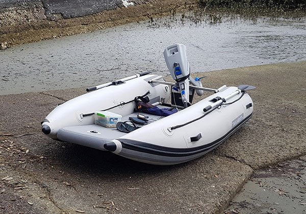 5 Reasons to Buy a Rigid Inflatable Boat Over a Fiberglass Boat